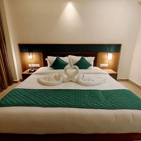 Hotel Viraj Retreat Mundrothuruth Esterno foto